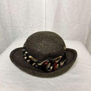 DONNA dark gray 100% Wool Felt vintage Hat w/ Animal Print Band. Made in Italy